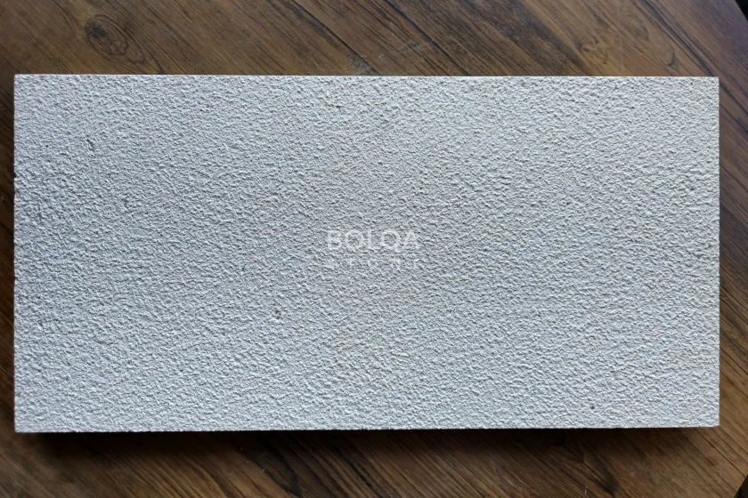 Super white limestone - tile - Bush hammered