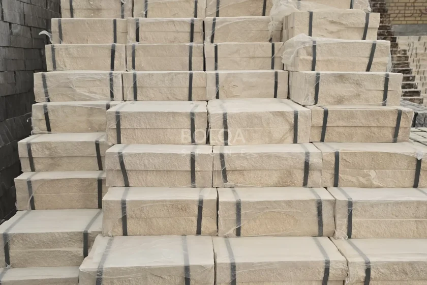 White limestone (Blanco) - Spilt face
