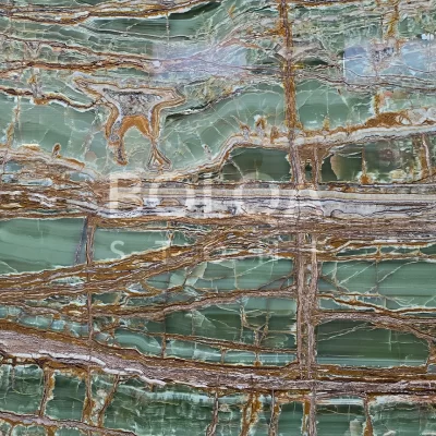 Iran forest green onyx | BOLQA Stone Group